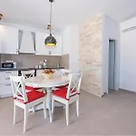 Holiday home Pet Friendly In *