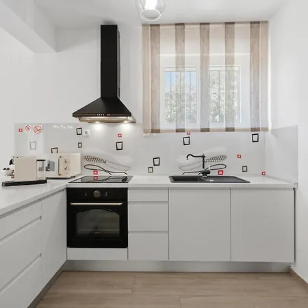 Pet Friendly In Dubrava (Sibenik-Knin)