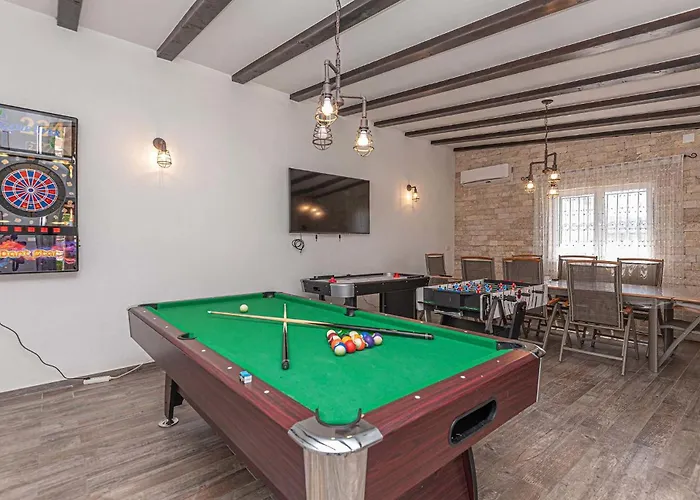 Pet Friendly In * Dubrava (Sibenik-Knin)